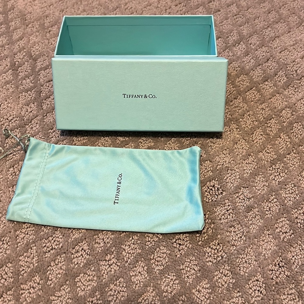 Tiffany’s glasses pouch and box only—no glasses